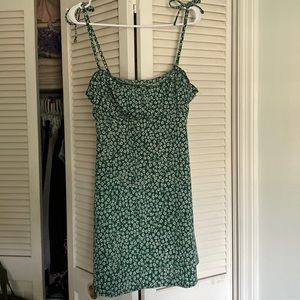 H&M divided green floral short dress